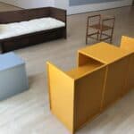 donald-judd-tavoli-sedie